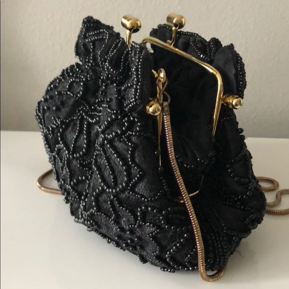 Handbags - Vintage small beaded bag chain